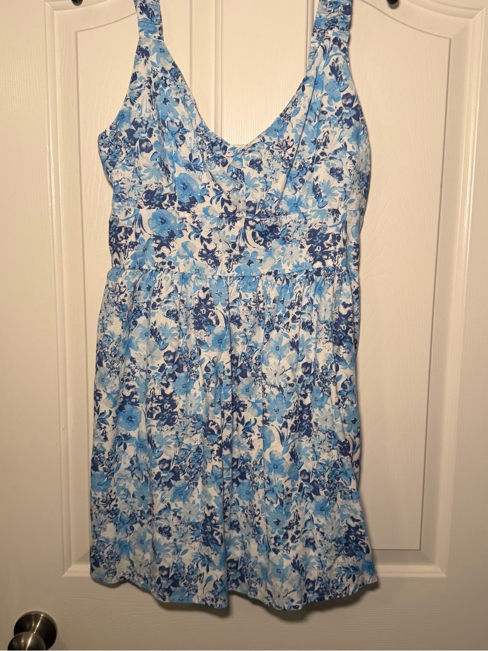 Abercrombie & Fitch Blue Floral V-Neck Mini Dress